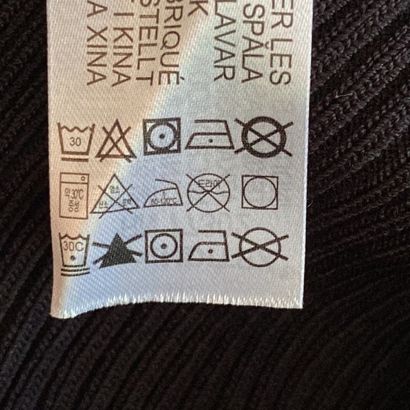 NWT Zara Black Knit Golden Brooch Top. Size L. - Picture 10 of 10